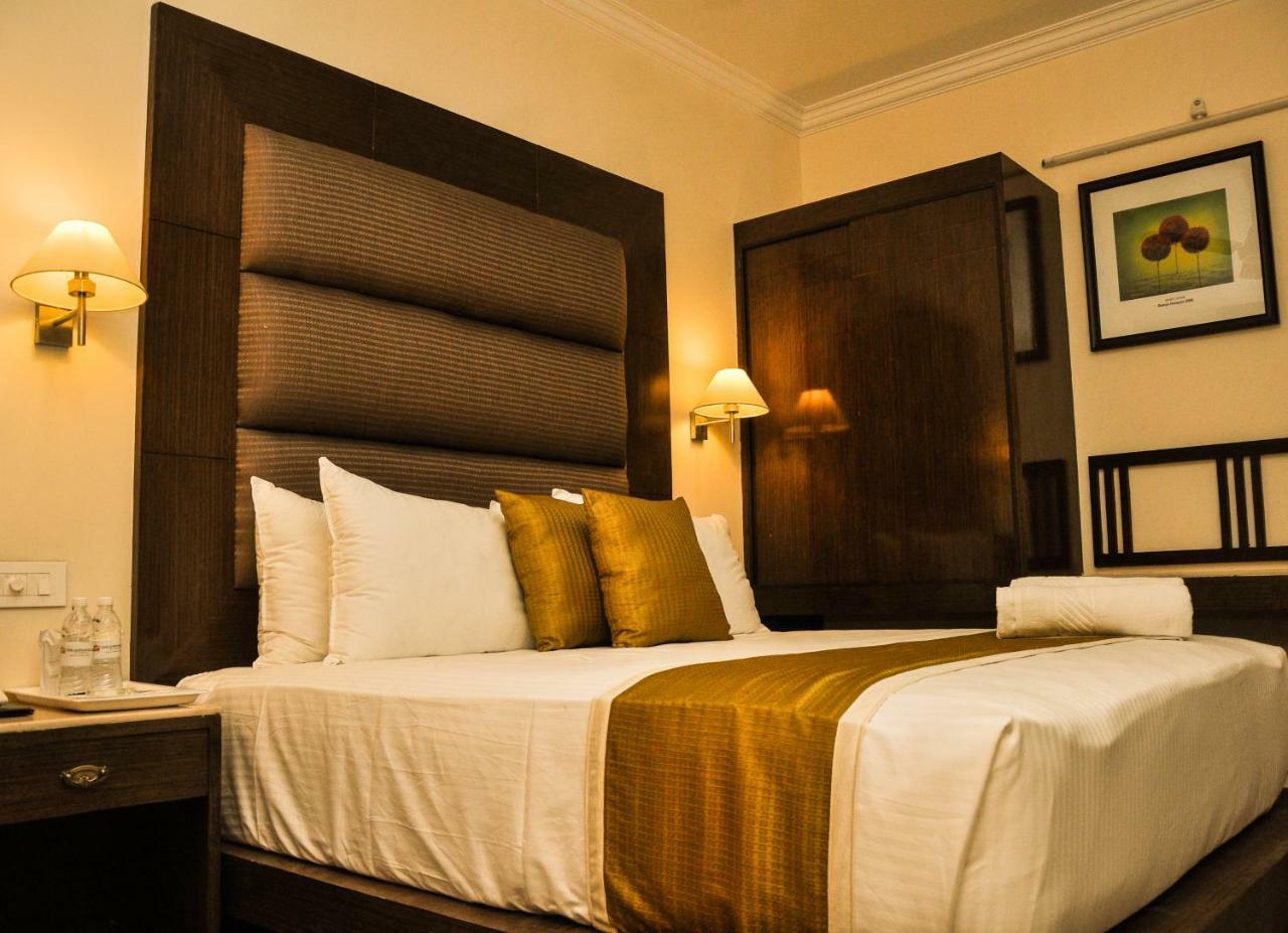 Hotel The Gopinivas Grand à Kânyâkumârî Extérieur photo